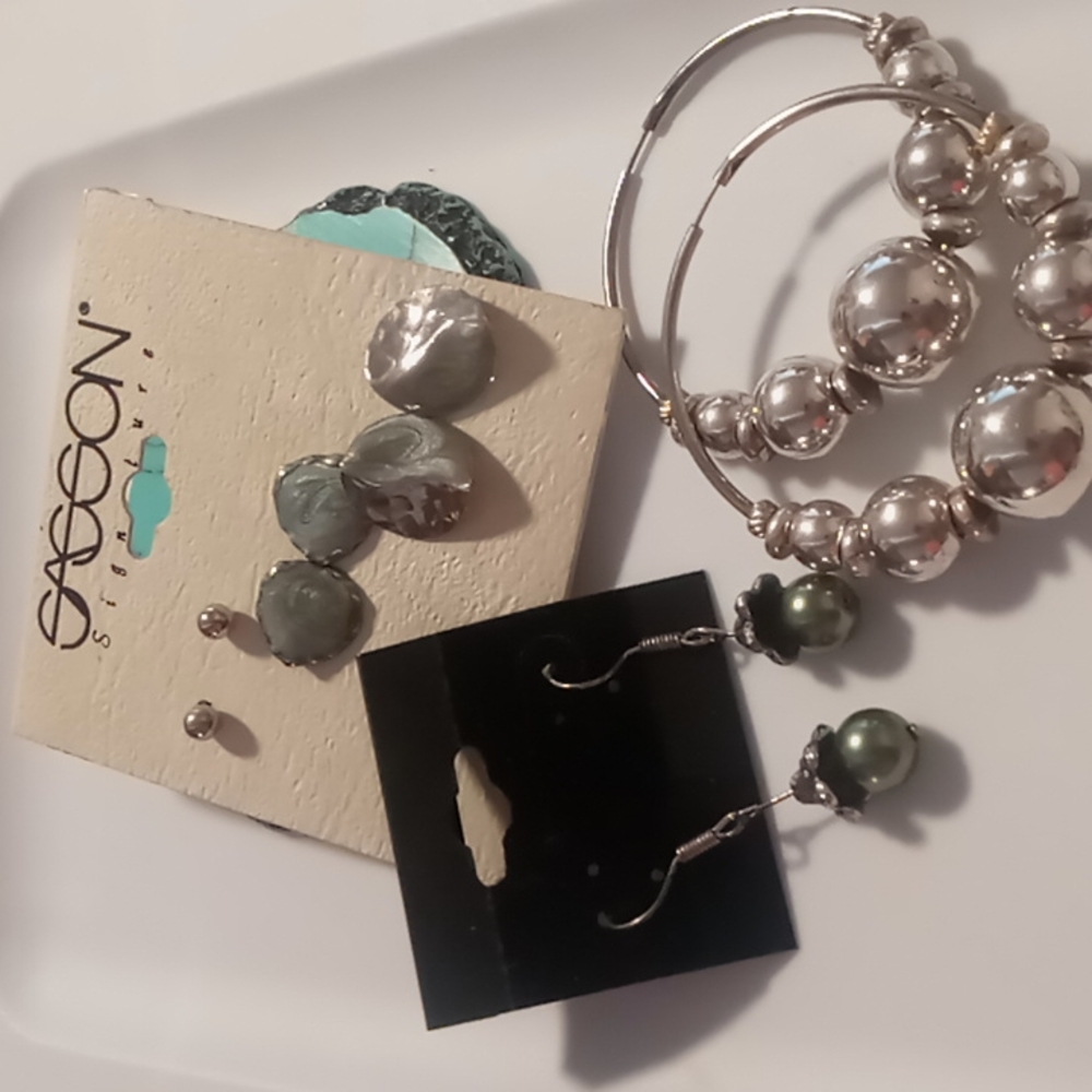 Sasson signatures vintage earrings,green/silver drop beads & beaded hoops.